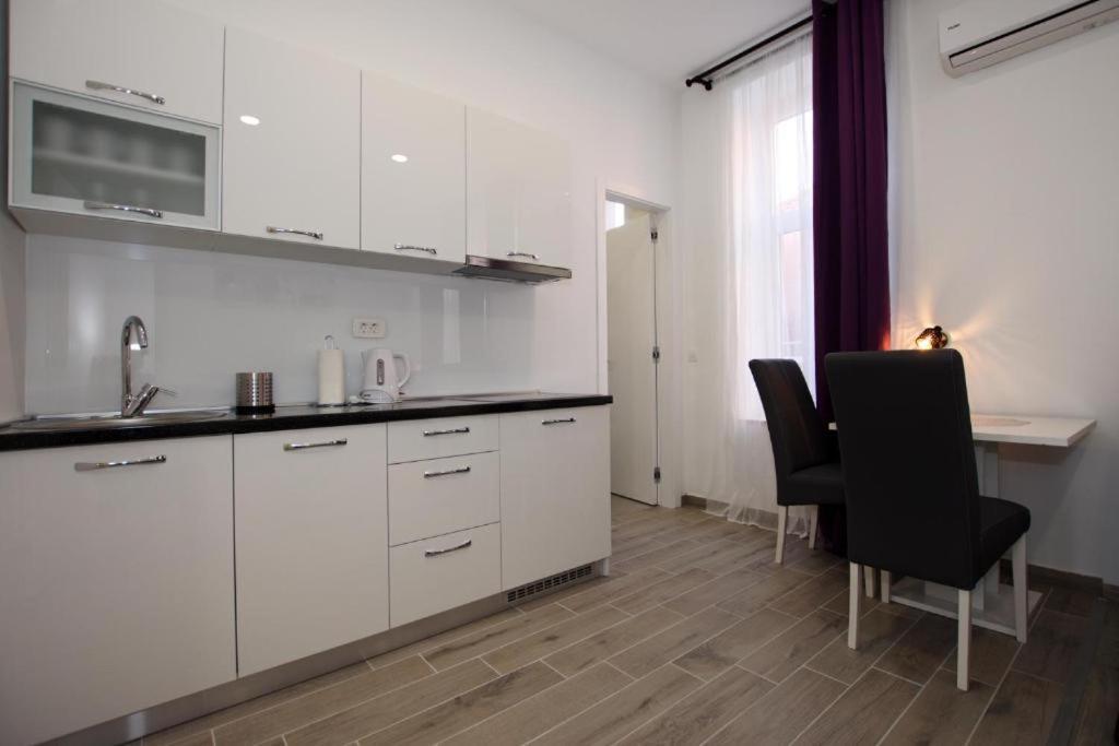 Sophie The Center Of The Old Town Apartment Zadar Bagian luar foto